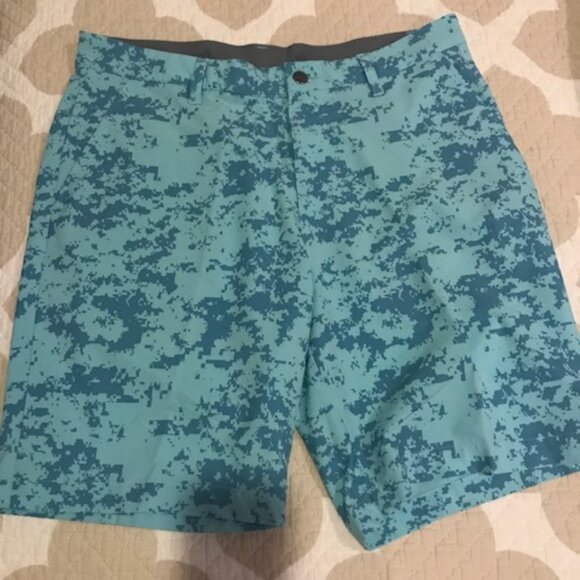 Adidas Ultimate 365 Stretch Golf Shorts 32 Blue Splash - Picture 3 of 7